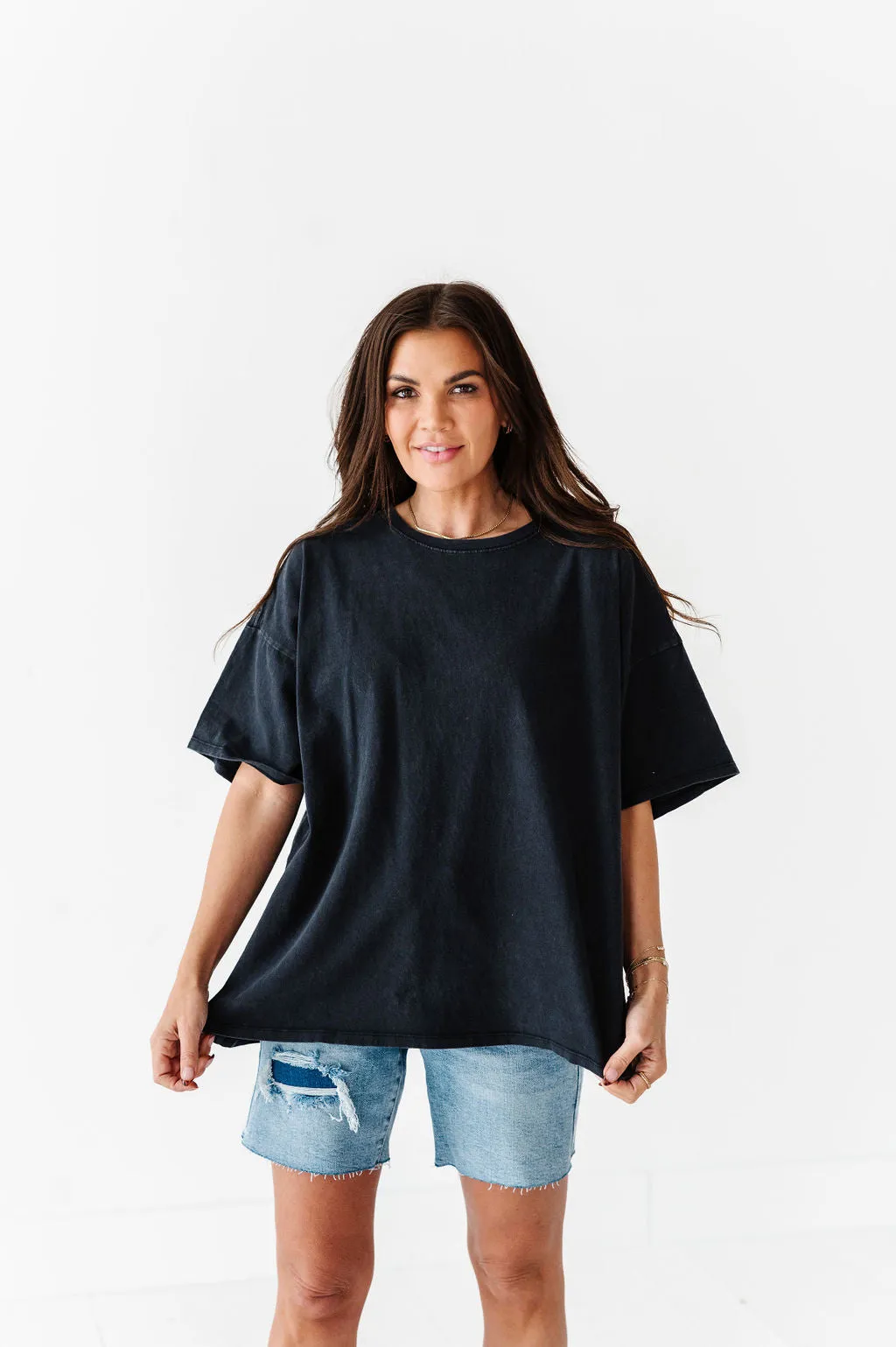 Lisa Oversized Boyfriend Tee in Black